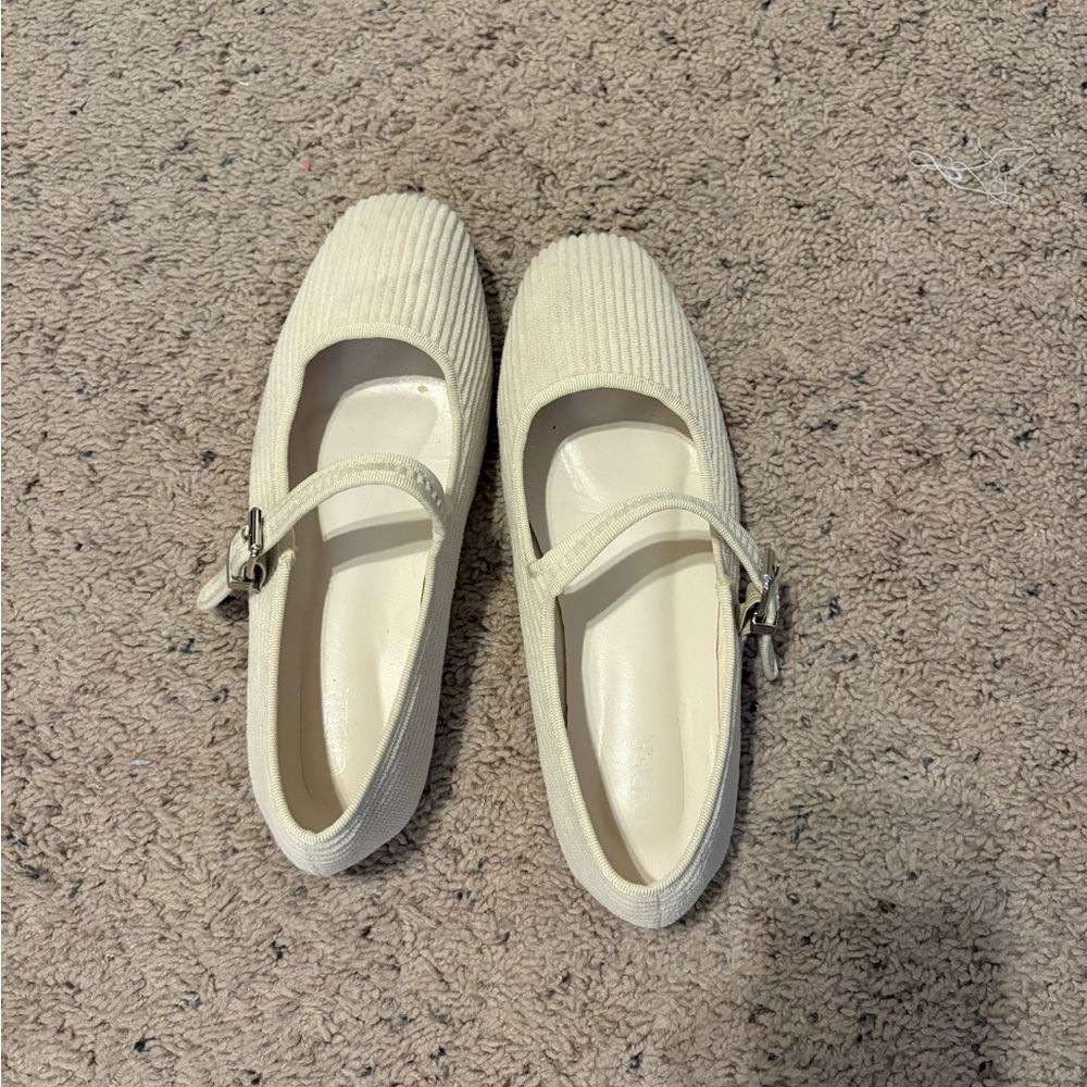 Cider Cream Flats with Buckle Detail